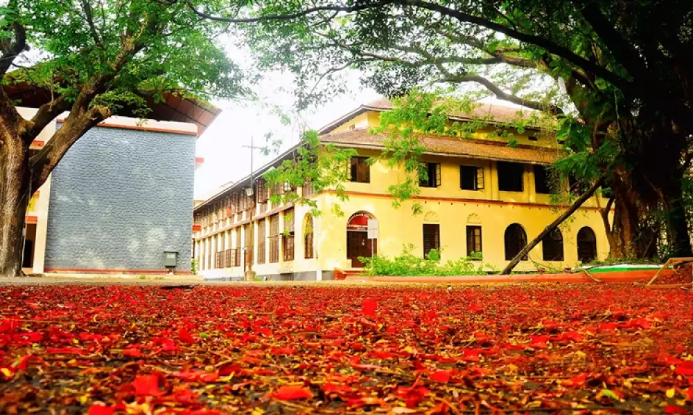 maharajas college ernakulam